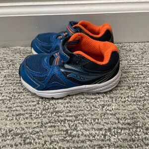 Saucony blue and orange athletic shoes Toddler 6.5